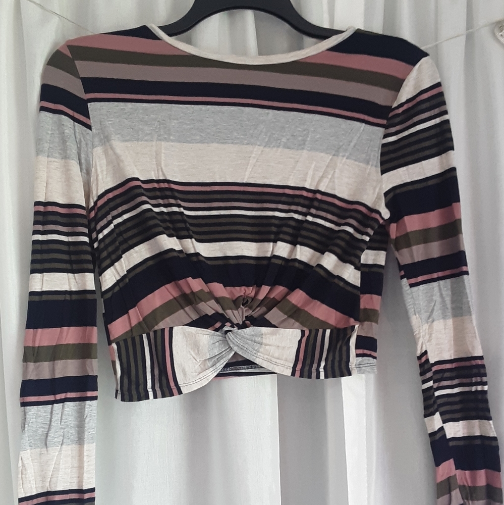 GAZE Striped Crop Tee / Long-sleeve / LARGE